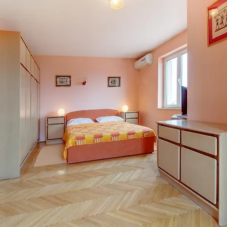 Mario Apartament *